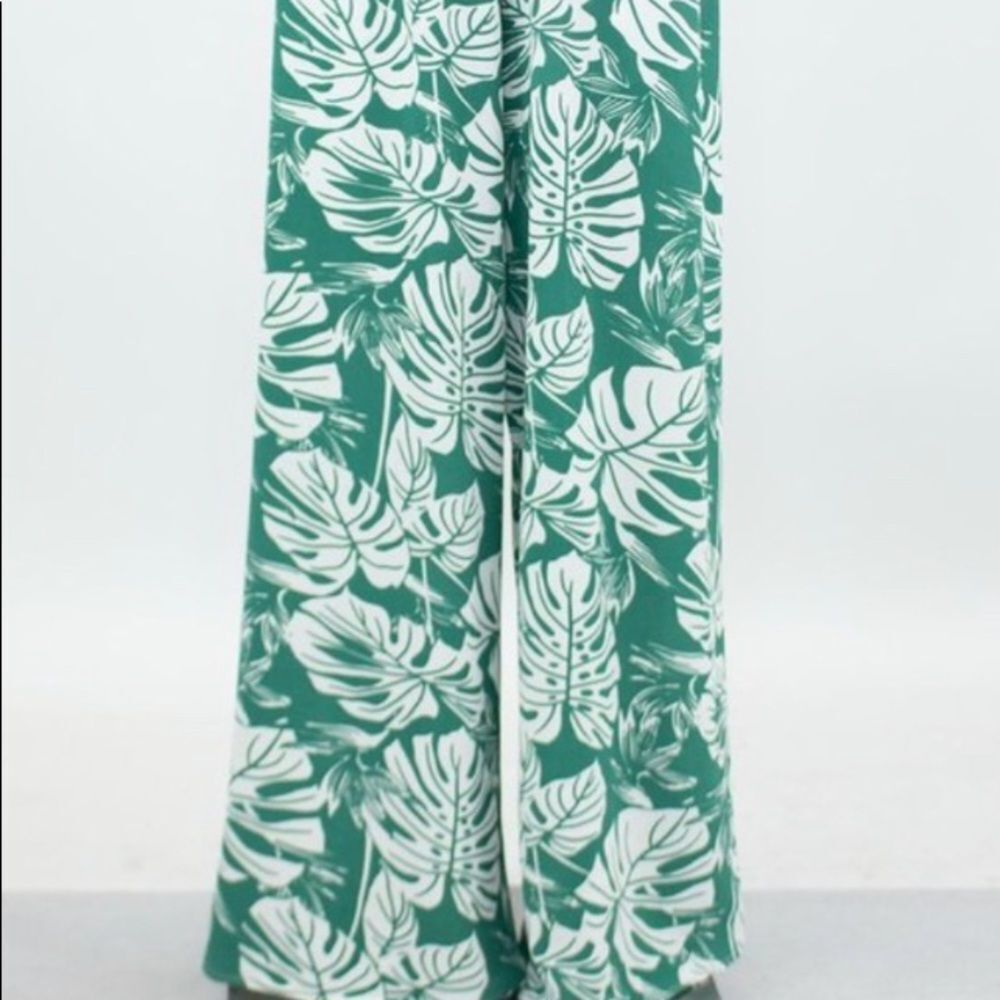Wide Leg Wintergreen Beach Pants - Picture 3 of 4